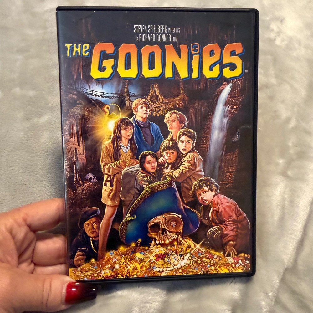 The Goonies (DVD, Widescreen) Family Adventure Classic Treasure Hunt‎ Movie PG